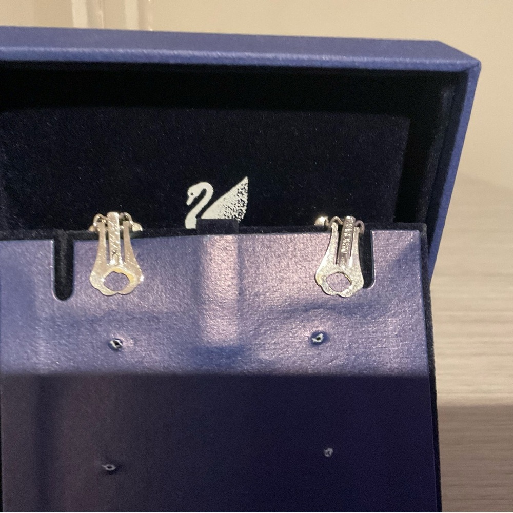 Swarovski Crystal Earrings - Picture 3 of 4